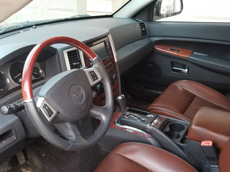Illustration for article titled At $12,000, Might This 2008 Jeep Grand Cherokee Overland CRD Be A Smokin’ Hot Deal?